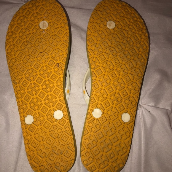 Tory Burch gently preloved sandals - Picture 4 of 4